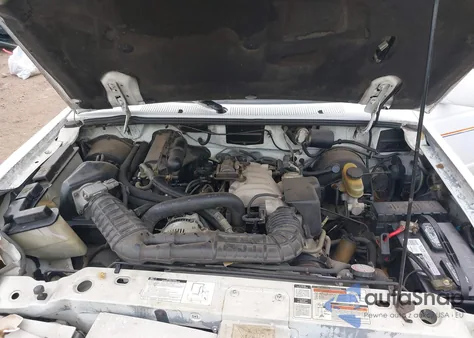 1993 Ford Ranger z USA, uszkodzony, nr VIN 1FTCR10U4PPB83738